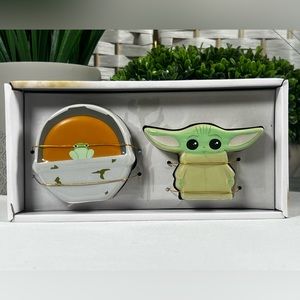 NIB Star Wars Mandalorian Salt and Pepper Shakers- The Child and Carrier
